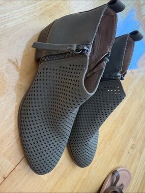 Time and Tru Olive Perforated Chukka Boots